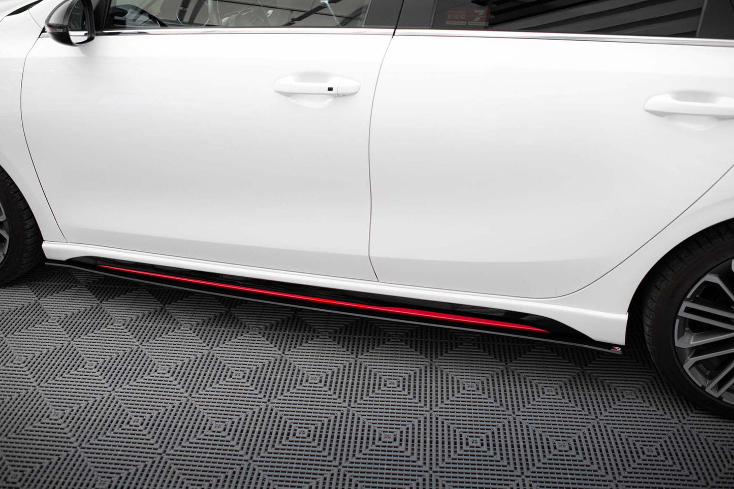 Praguri Maxton Design pentru Kia Ceed GT, Proceed GT (2018-2022), negru mat
