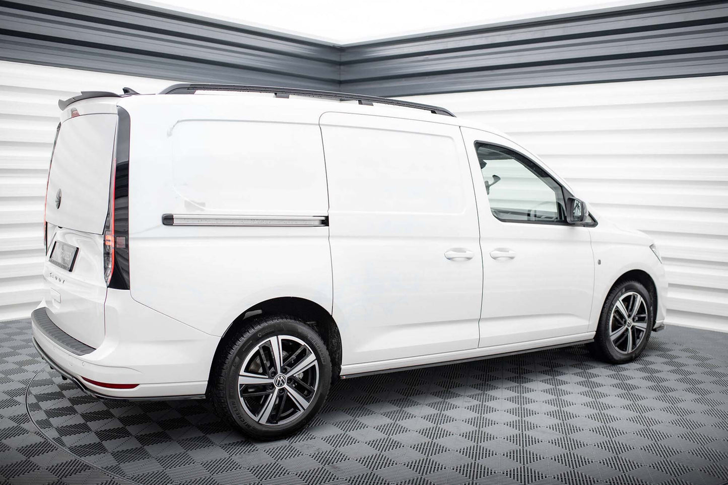 Maxton Design praguri pentru portiere Volkswagen Caddy Maxi dupa 2020