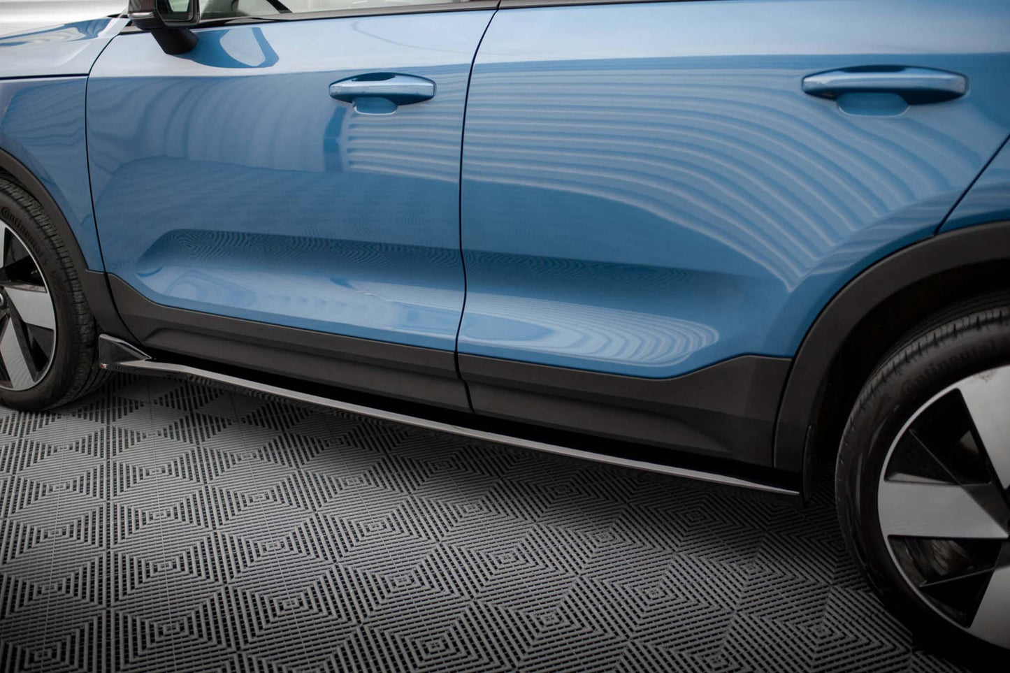 Praguri Maxton Design pentru Volvo C40 (dupa 2021), negru lucios