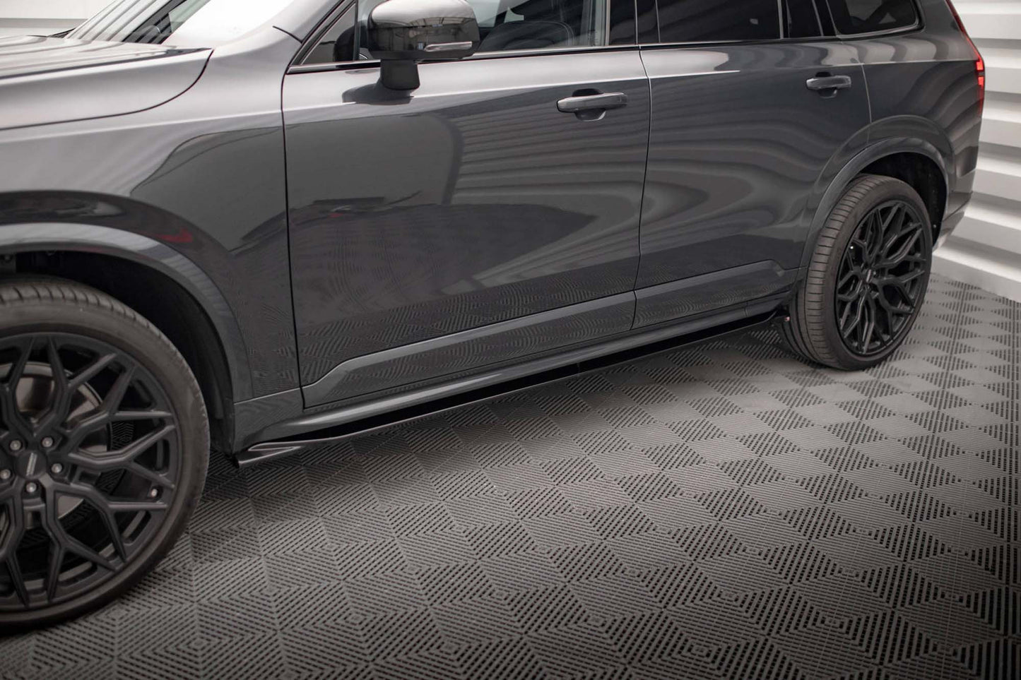 Praguri Maxton Design pentru Volvo XC90 R-Design Mk2 (dupa 2019), lac negru