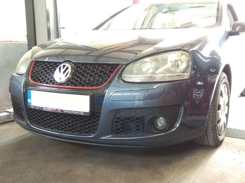 Bara fata GTi pentru VW Golf V (2003-2008) fara PDC/halogene, grila neagra, capac spalator inclus