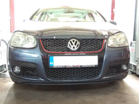Bara fata GTi pentru VW Golf V (2003-2008) fara PDC/halogene, grila neagra, capac spalator inclus