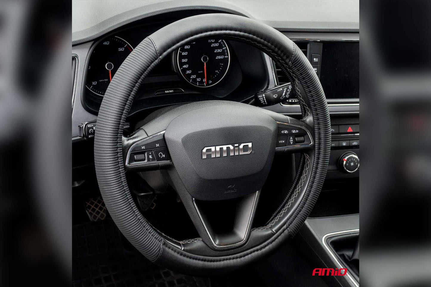 Husa volan Amio 37-39cm, neagra cu structura profilata