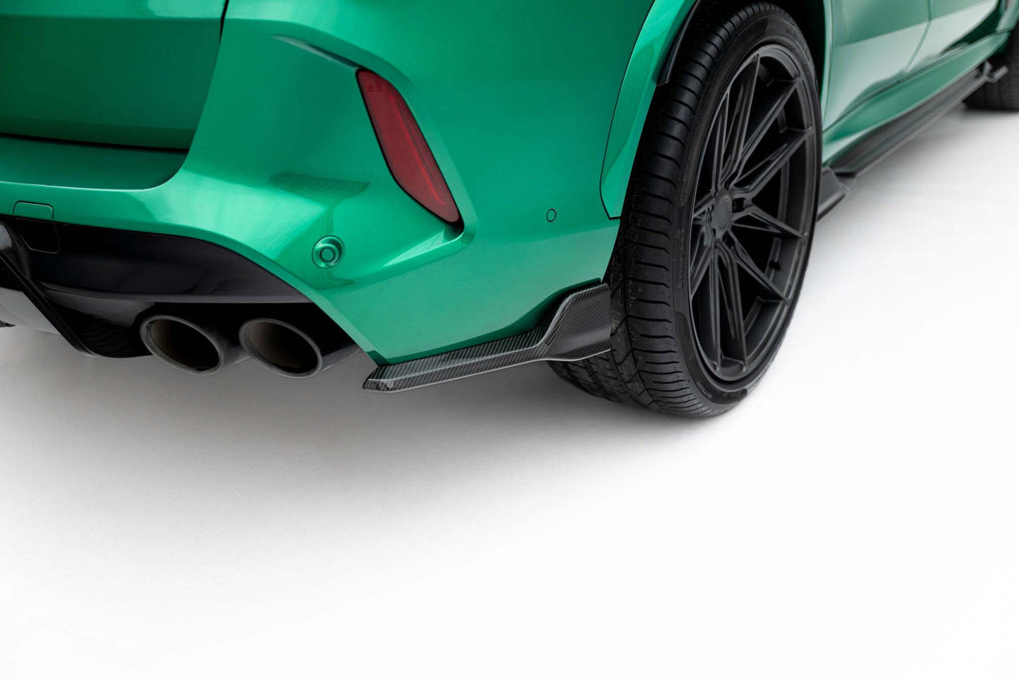 Insertii laterale Carbon Maxton Design pentru bara spate BMW X5 M F95 (dupa 2023)