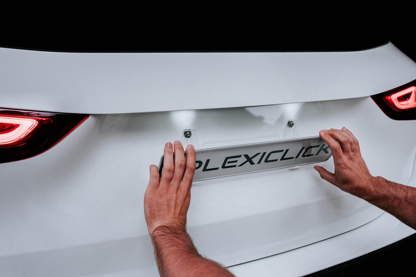 Plexiclick® - Suport invizibil pentru numar de inmatriculare, transparent