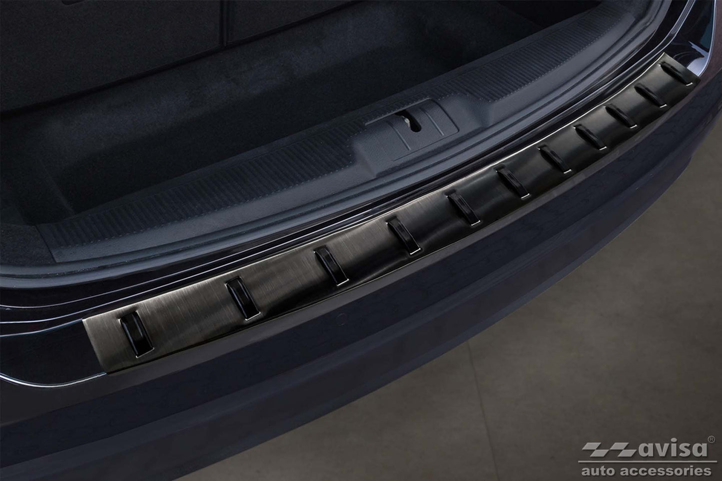 Protectie pentru bara spate Avisa - Volkswagen Sharan dupa 2010, culoare neagra