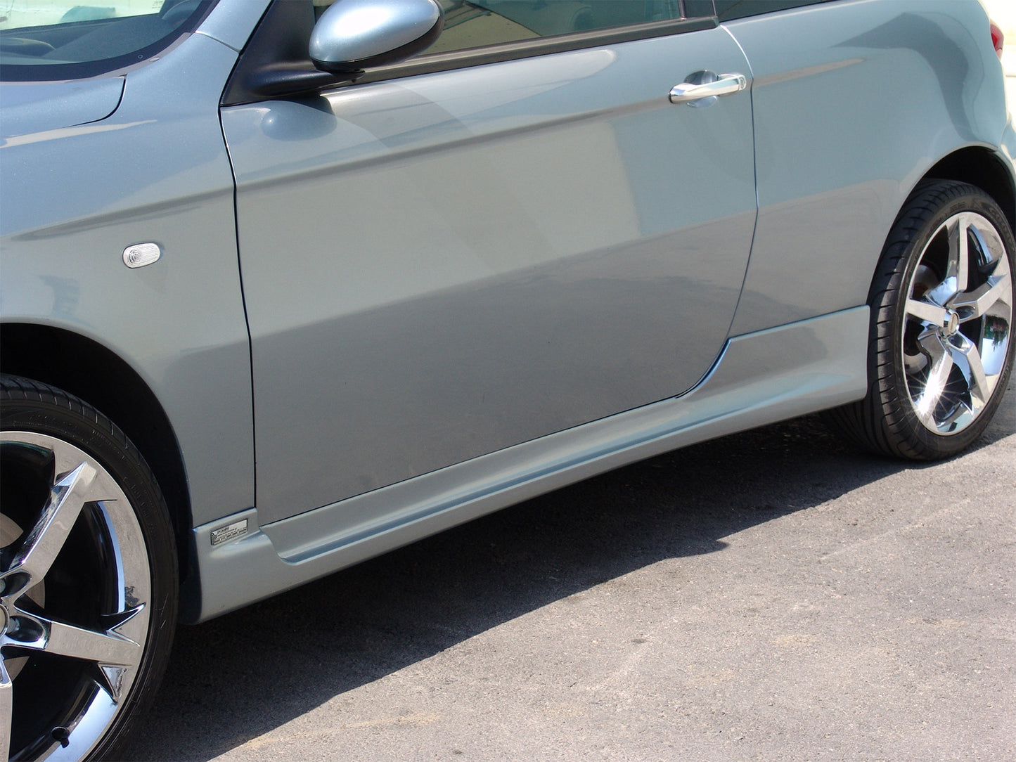 Praguri Motordrome Design pentru Alfa Romeo 147 3 uși 2000–2010.