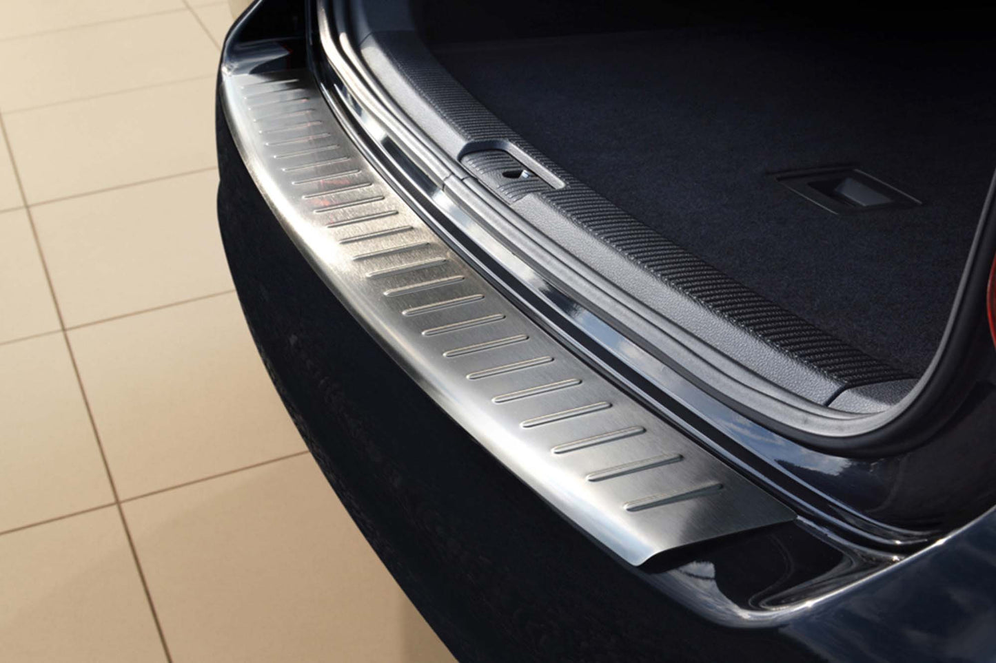 Protectie bara spate Avisa pentru Volkswagen Golf V (2007-2009), Golf VI break (2009-2013), crom