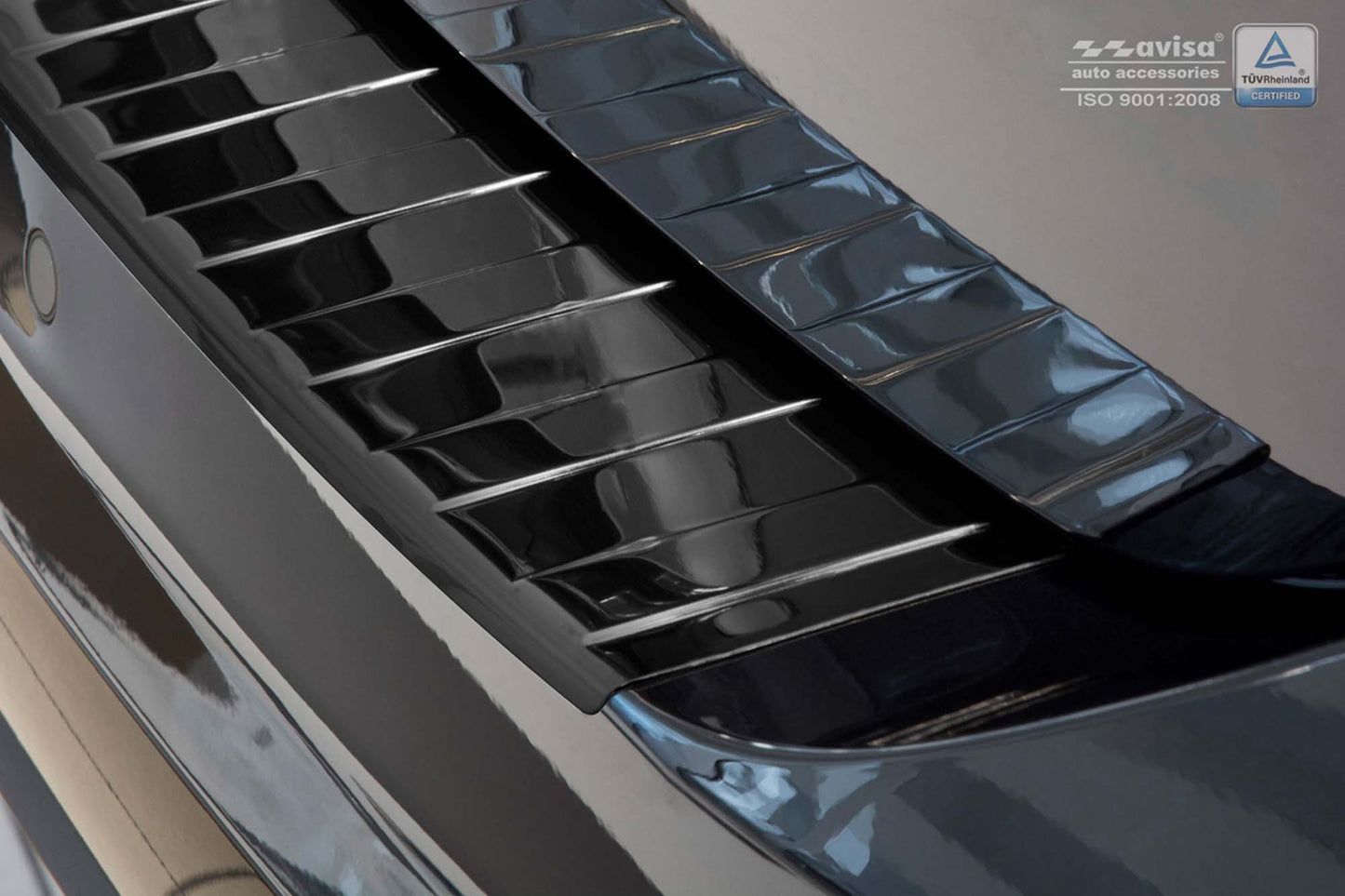 Protectie bara spate Avisa pentru Volkswagen Touran, R-Line (dupa 2015), negru lucios