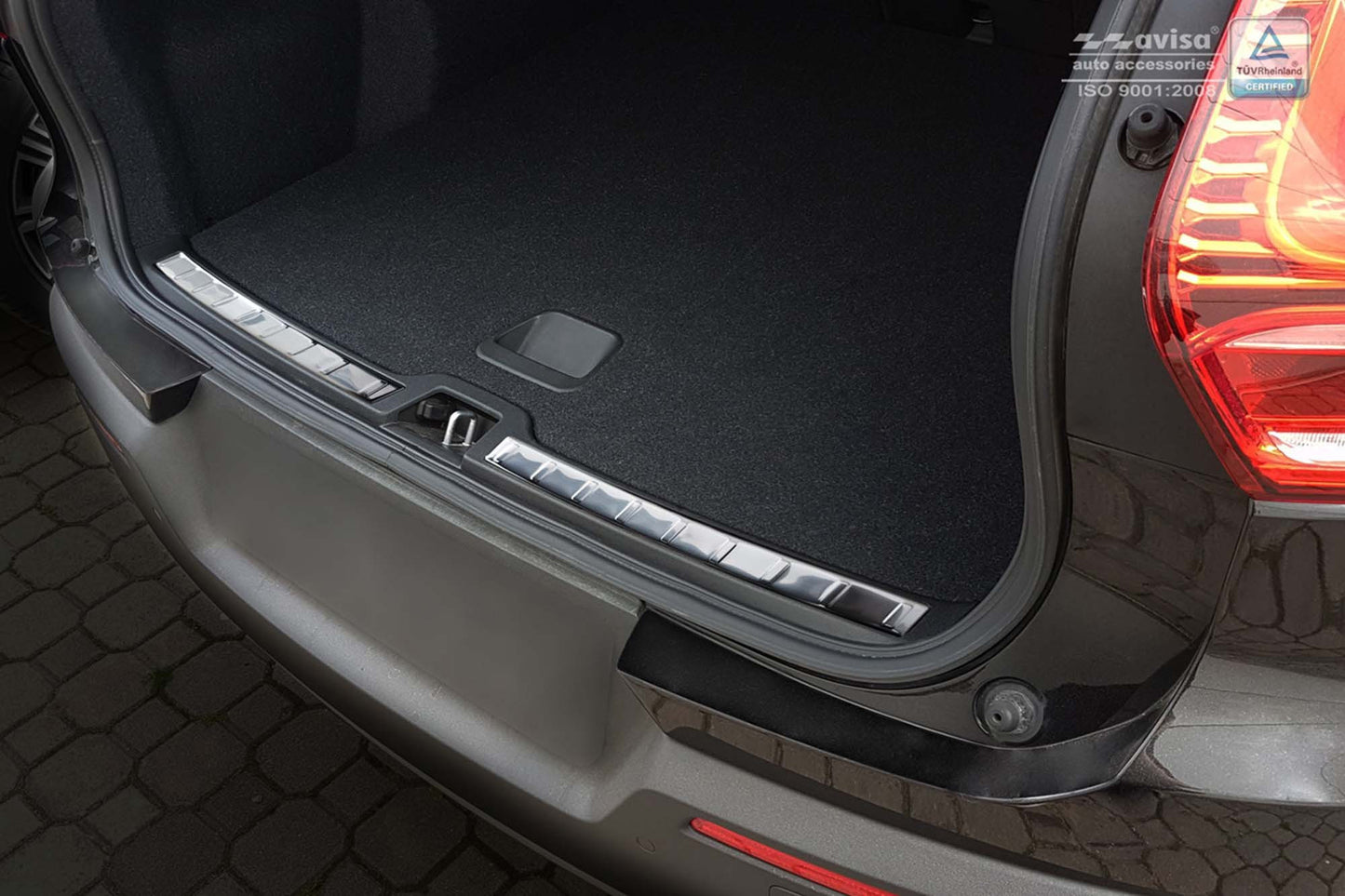 Protectie bara spate Avisa, 2 piese, pentru Volvo XC40 (dupa 2017), crom
