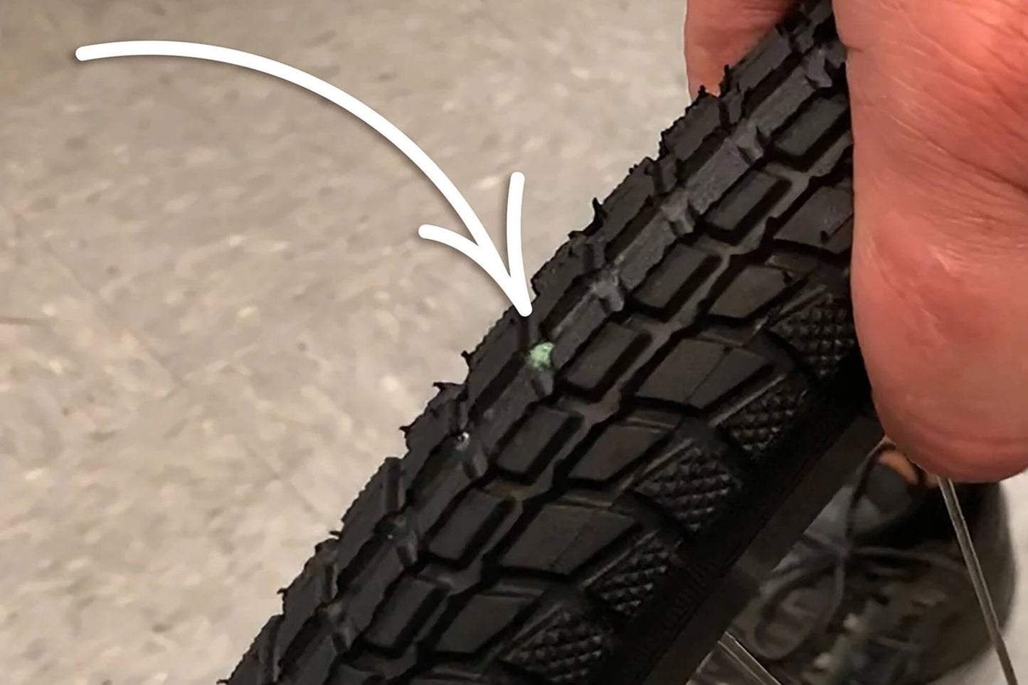 Camera Slime pentru bicicleta cu solutie de etansare Slime – 26" x 1.75 - 2.125" valva Presta