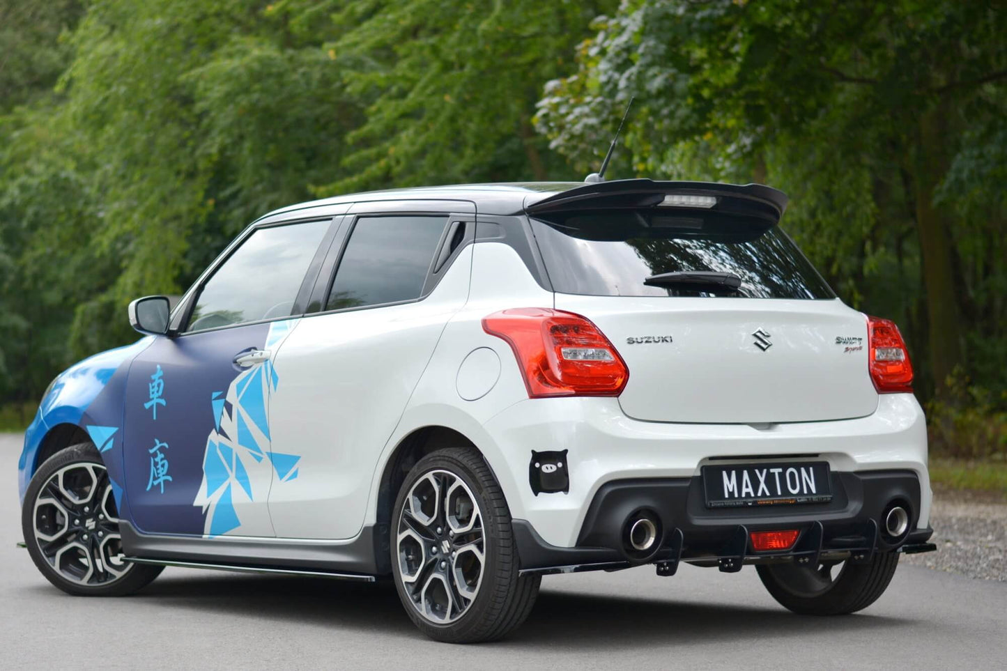 Spoiler Maxton Design tip Sport pentru portbagaj Suzuki Swift dupa 2018, lac negru
