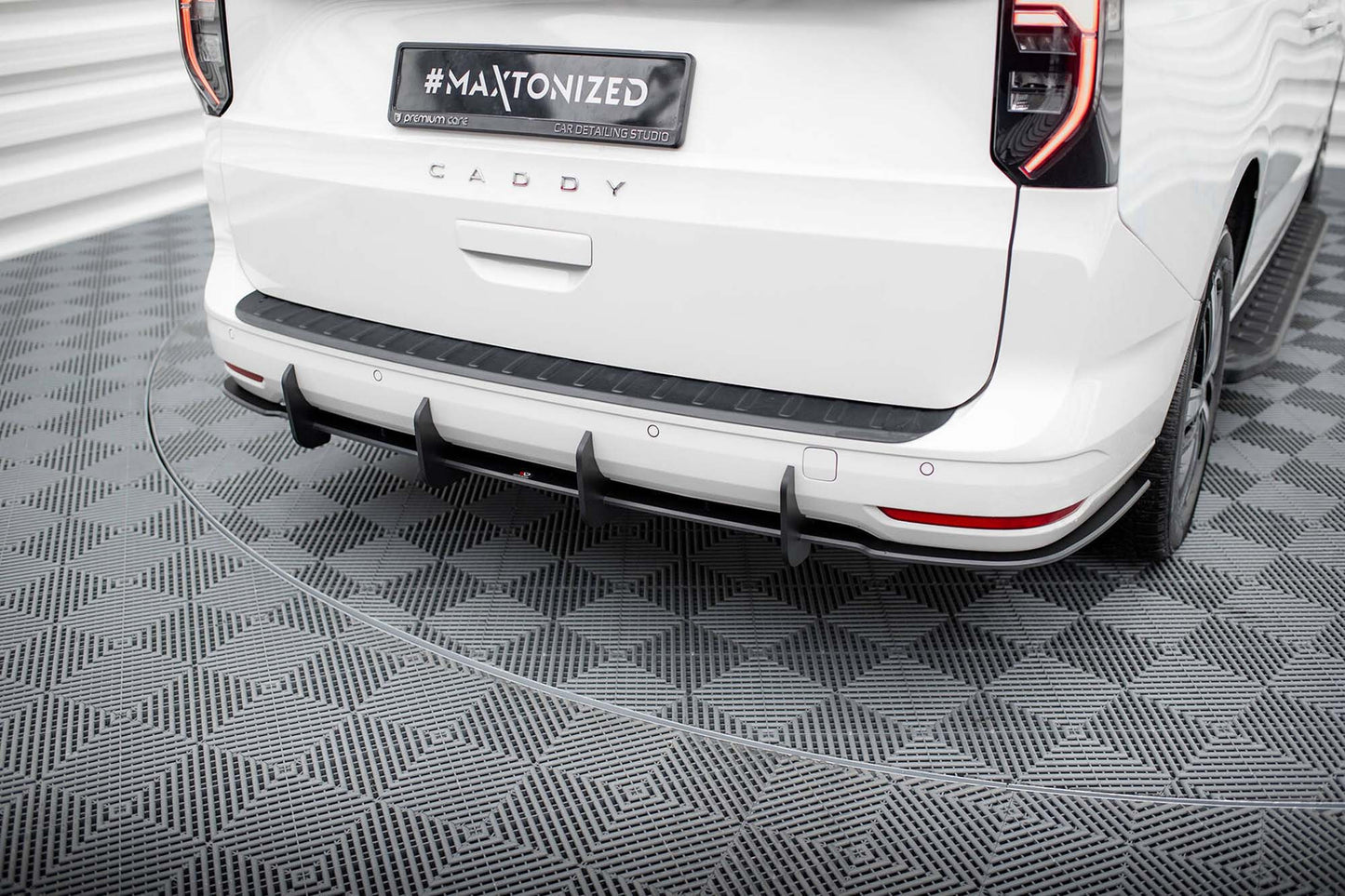 Maxton Design Street Pro Spoiler bara spate pentru Volkswagen Caddy Maxi (dupa 2020), negru mat