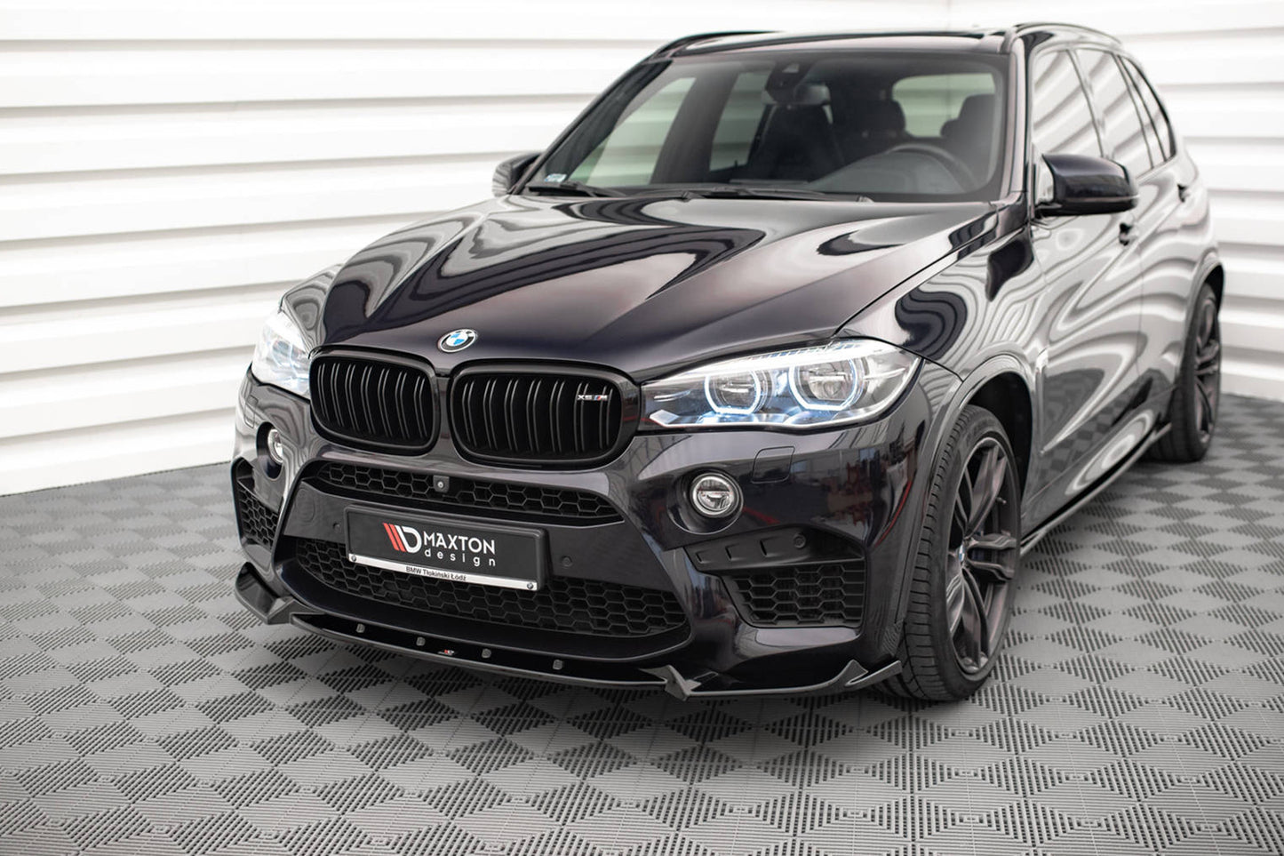 Splitter Maxton Design versiunea 1 pentru bara fata BMW X5M F15 (2014-2018), lac negru
