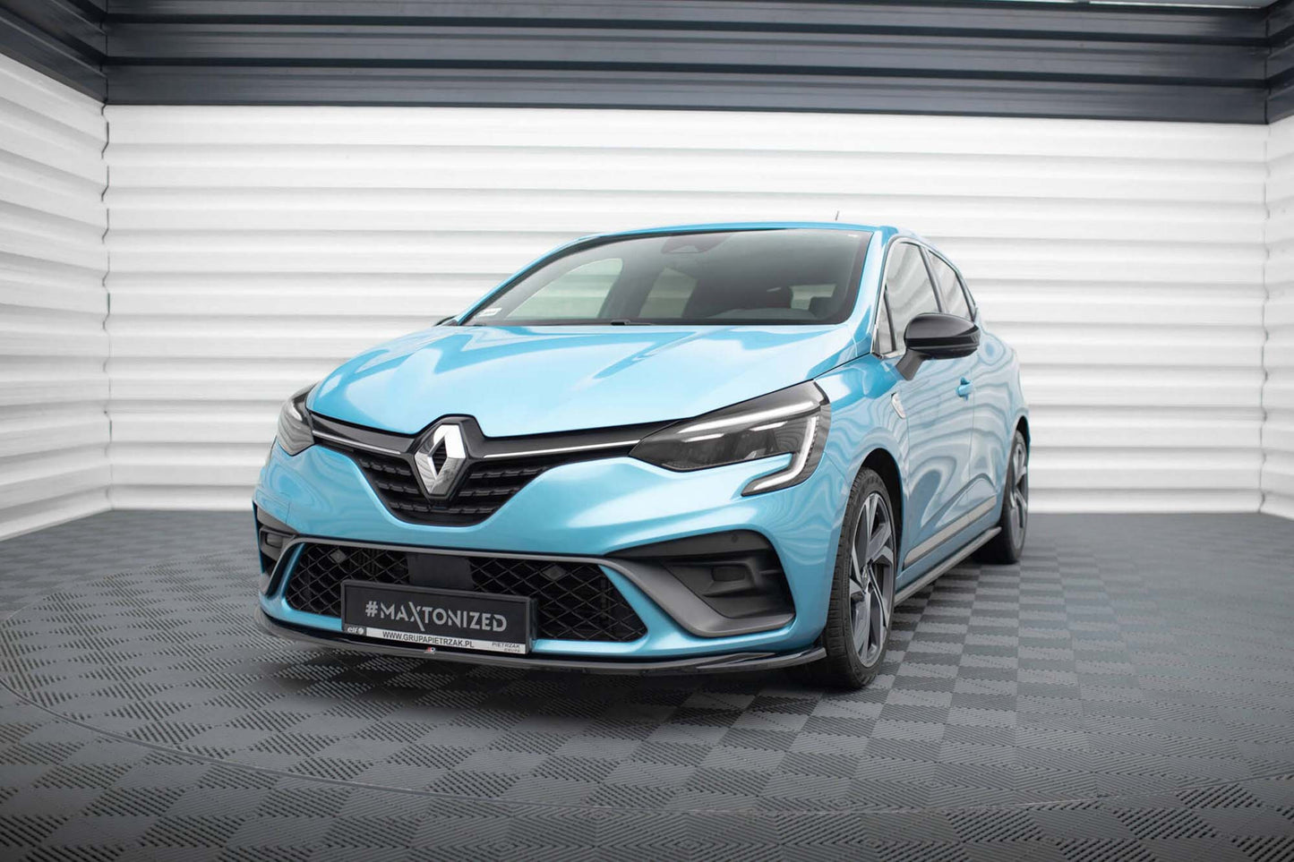 Splitter Maxton Design versiunea 2 pentru bara fata RS Line Renault Clio (2019-2023), lac negru