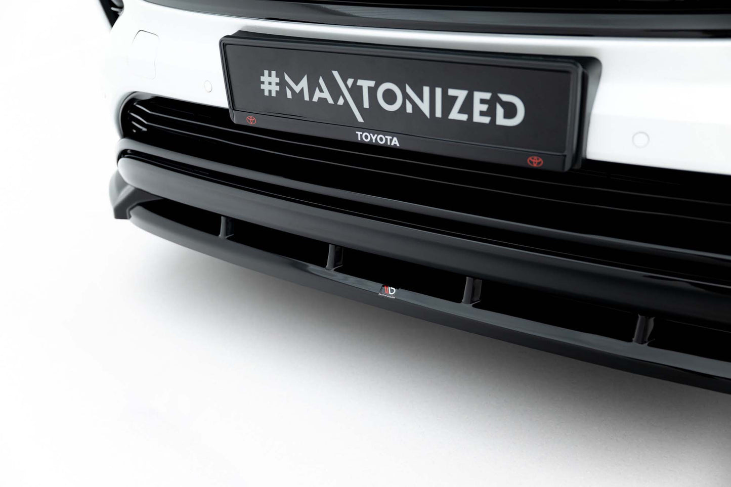 Spoiler Maxton Design versiunea 2 pentru bara fata Toyota Highlander dupa 2019, lac negru