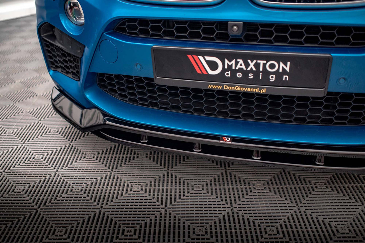 Splitter Maxton Design versiunea 3 pentru bara fata BMW X5 M F85, X6 M F86 (2014-2018), lac negru