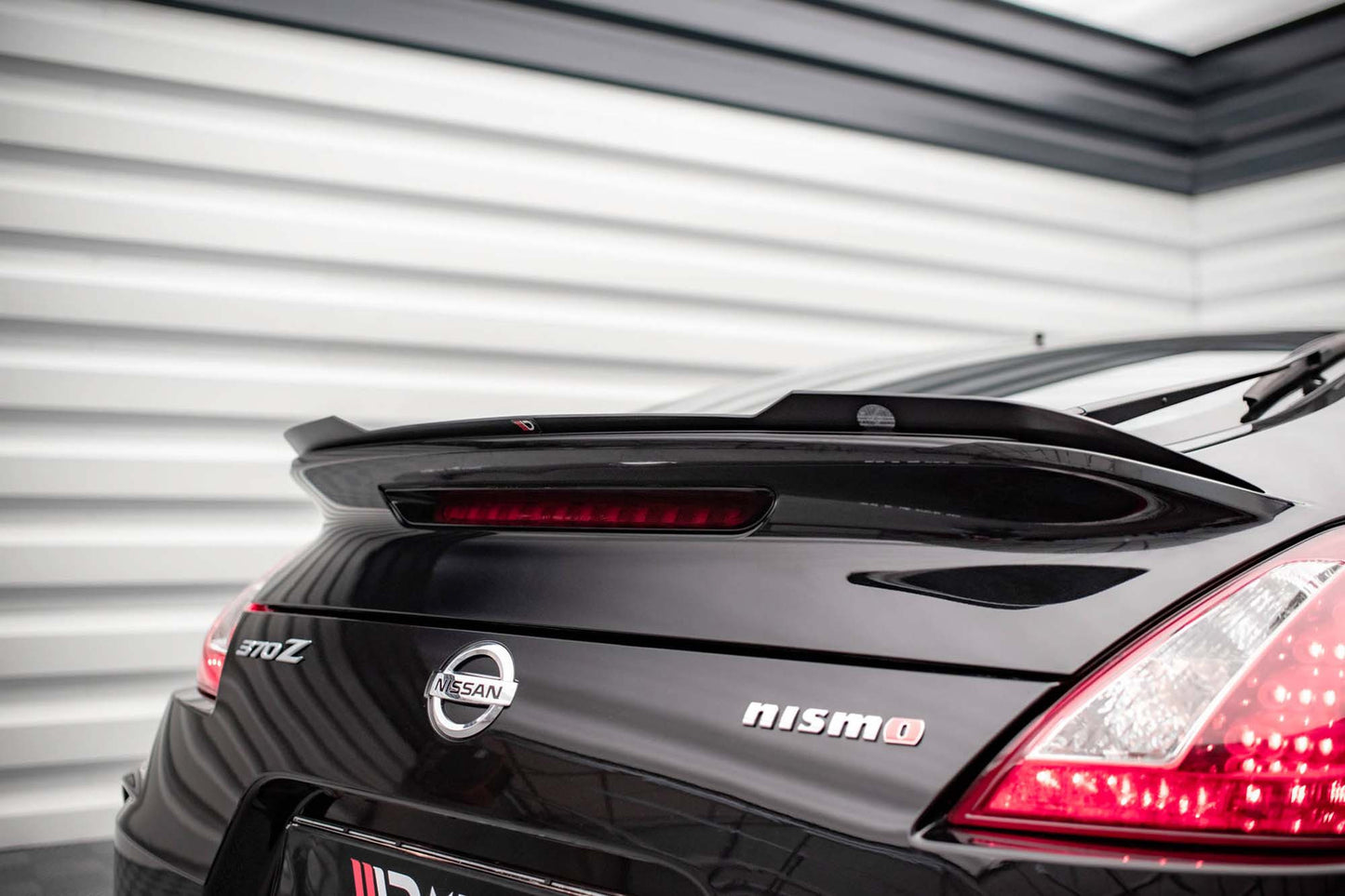 Spoiler Maxton Design pentru Nissan 370Z Nismo (2014-2020), lac negru