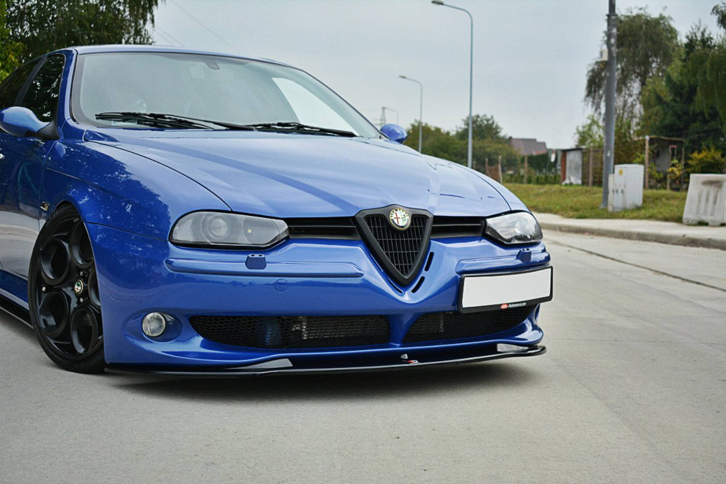 Spoiler Maxton Design pentru Alfa Romeo 156 2002-2005 bara fata GTA, negru mat