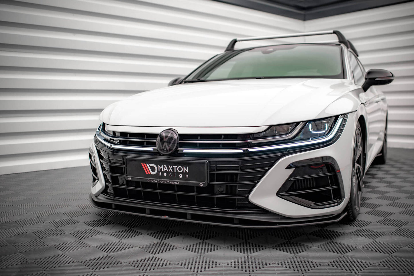 Splitter bara fata Maxton Design pentru Volkswagen Arteon R (dupa 2020), negru mat