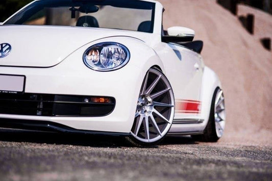 Splitter Maxton Design pentru bara fata standard a VW Beetle (2011-2015), negru lacuit