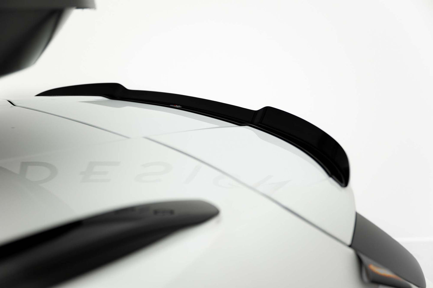 Spoiler Maxton Design pentru Renault Talisman Grandtour (2015-2022), lac negru