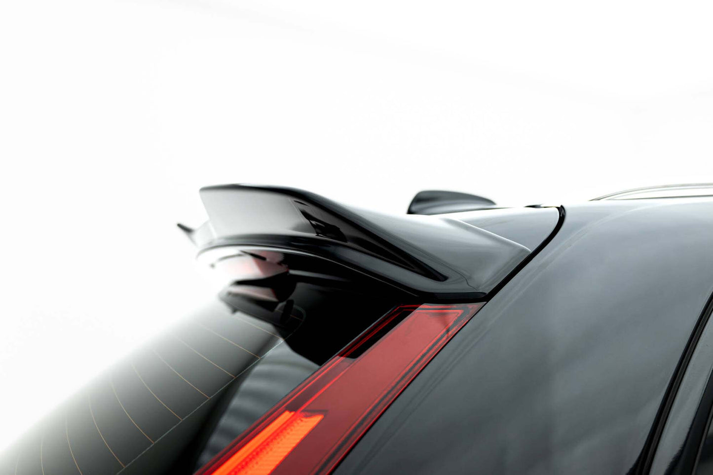 Spoiler plafon Maxton Design pentru Volvo XC60 (2017-2021), lac negru