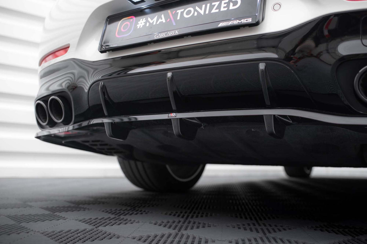Spoiler Maxton Design pentru bara spate AMG a modelului Mercedes GT 43 Coupe V8 dupa 2018, 4 usi, negru lucios