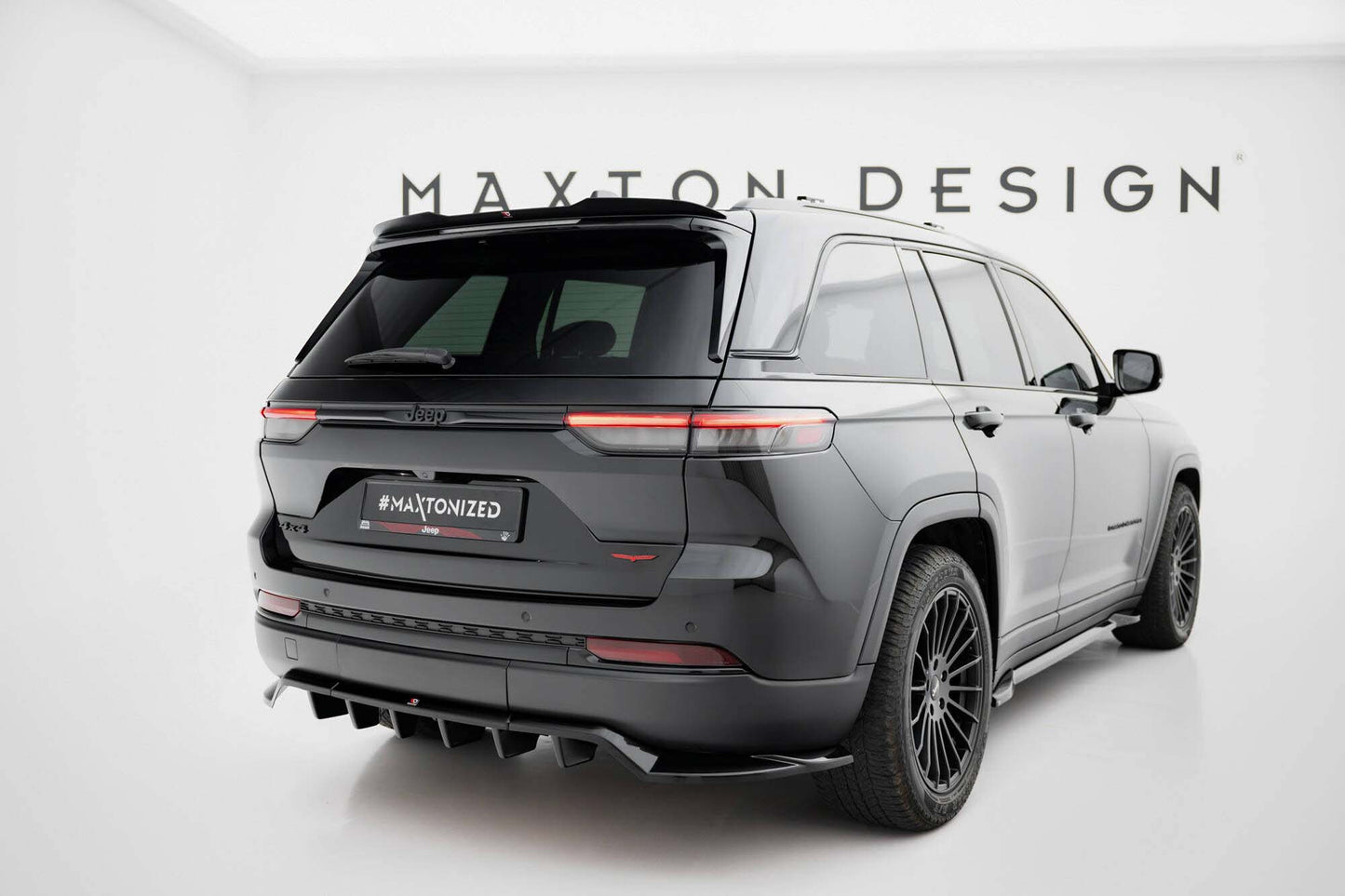 Spoiler bara spate Maxton Design pentru Jeep Grand Cherokee Trailhawk (dupa 2021), lac negru