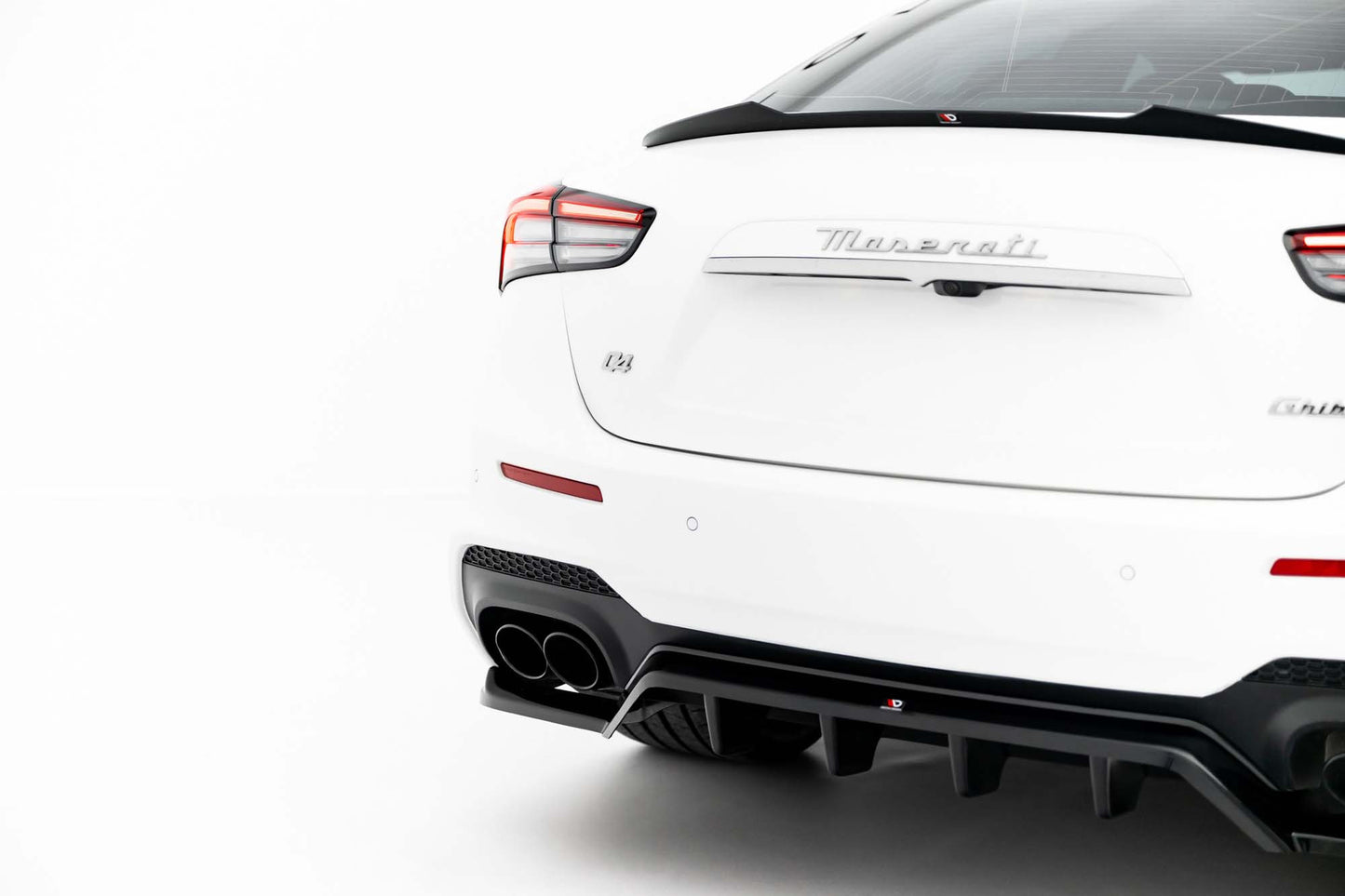 Maxton Design Splitter bara spate pentru Maserati Ghibli Modena (2017-2020), lac negru