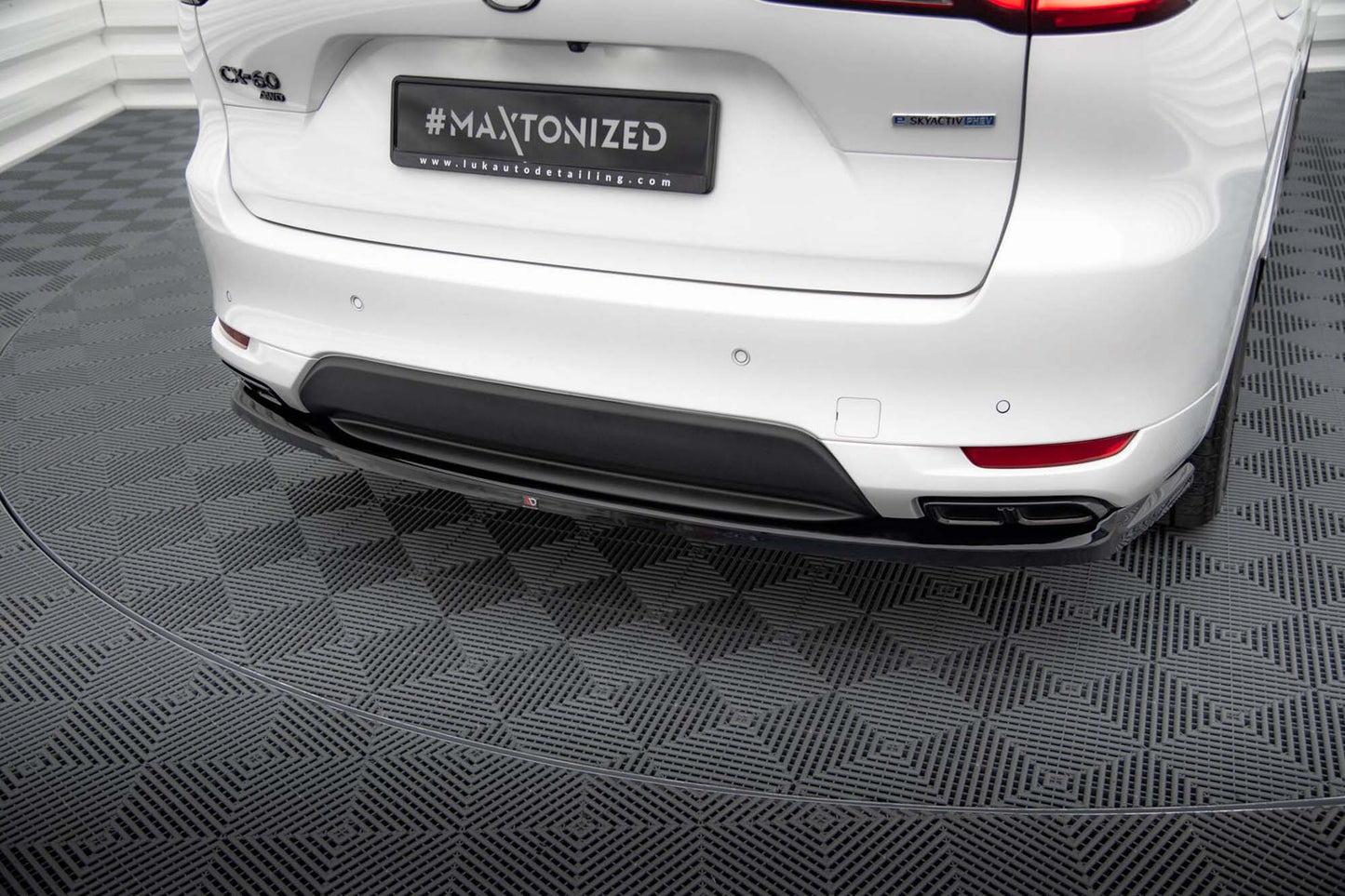 Spoiler bara spate Maxton Design pentru Mazda CX-60 (dupa 2022), negru lucios