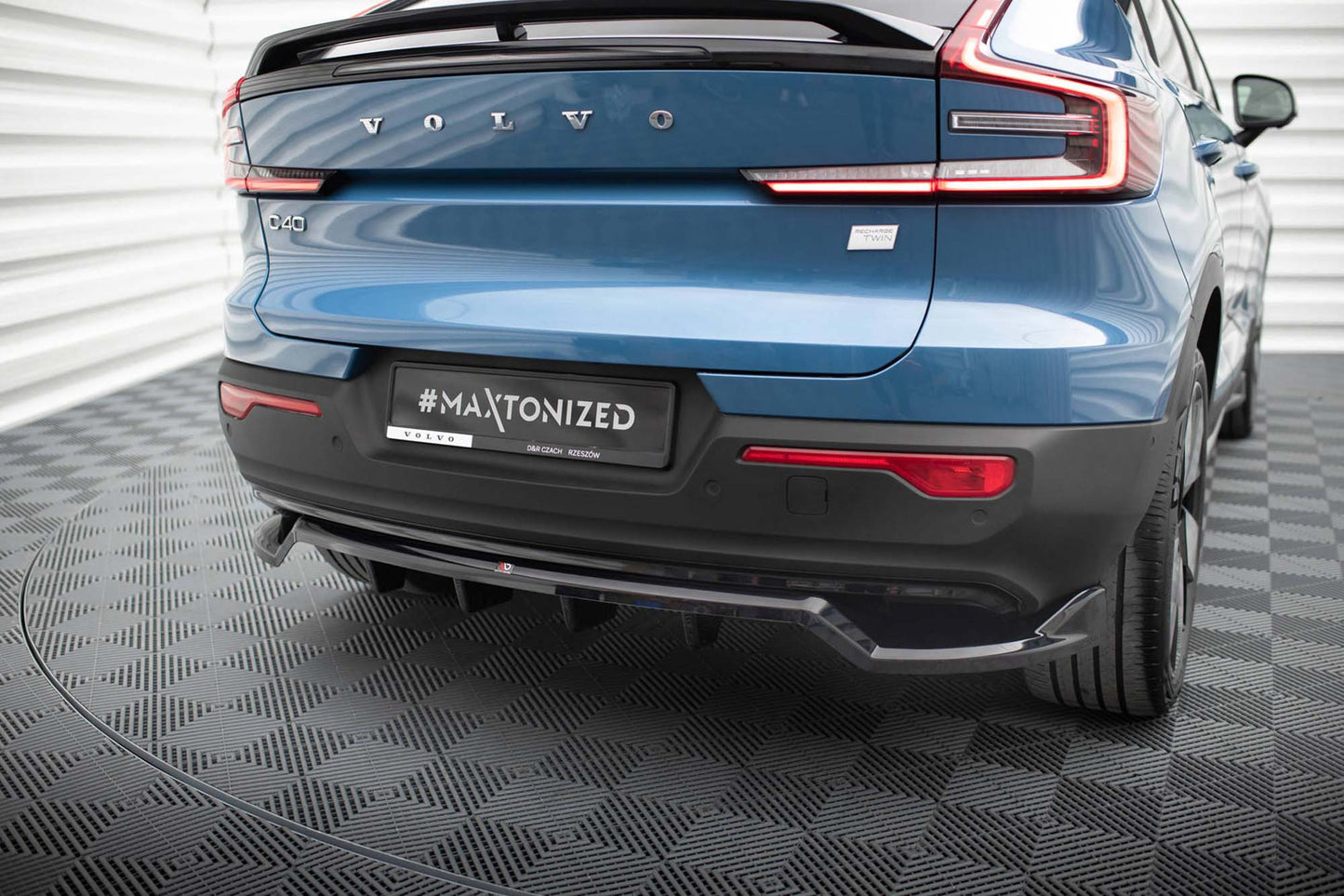 Spoiler / Difuser Maxton Design pentru bara spate Volvo C40 (dupa 2021), negru lucios