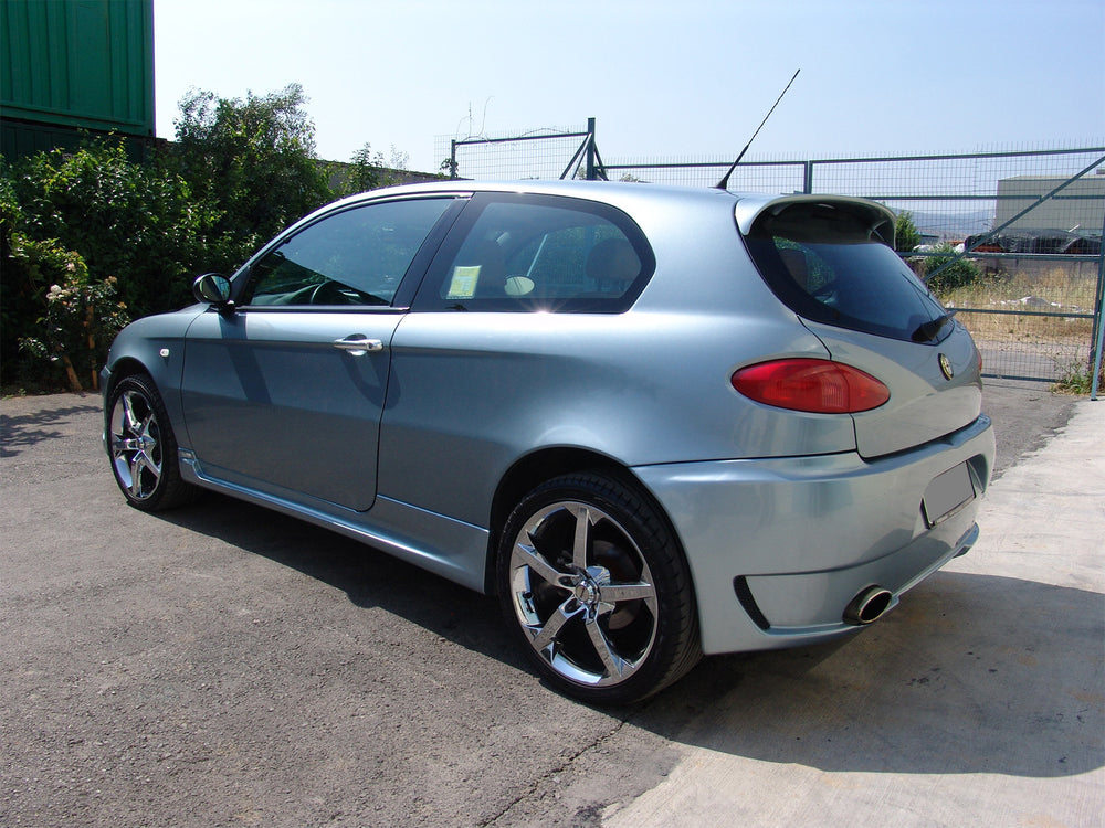 Eleron plafon Motordrome Design pentru Alfa Romeo 147 2000–2010