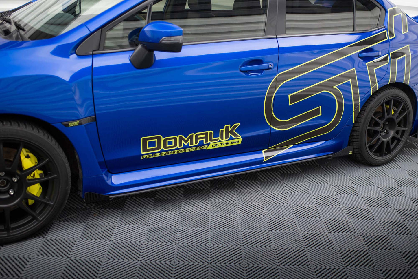 Praguri laterale Maxton Design pentru Subaru WRX STI (2014-2021), negru lucios