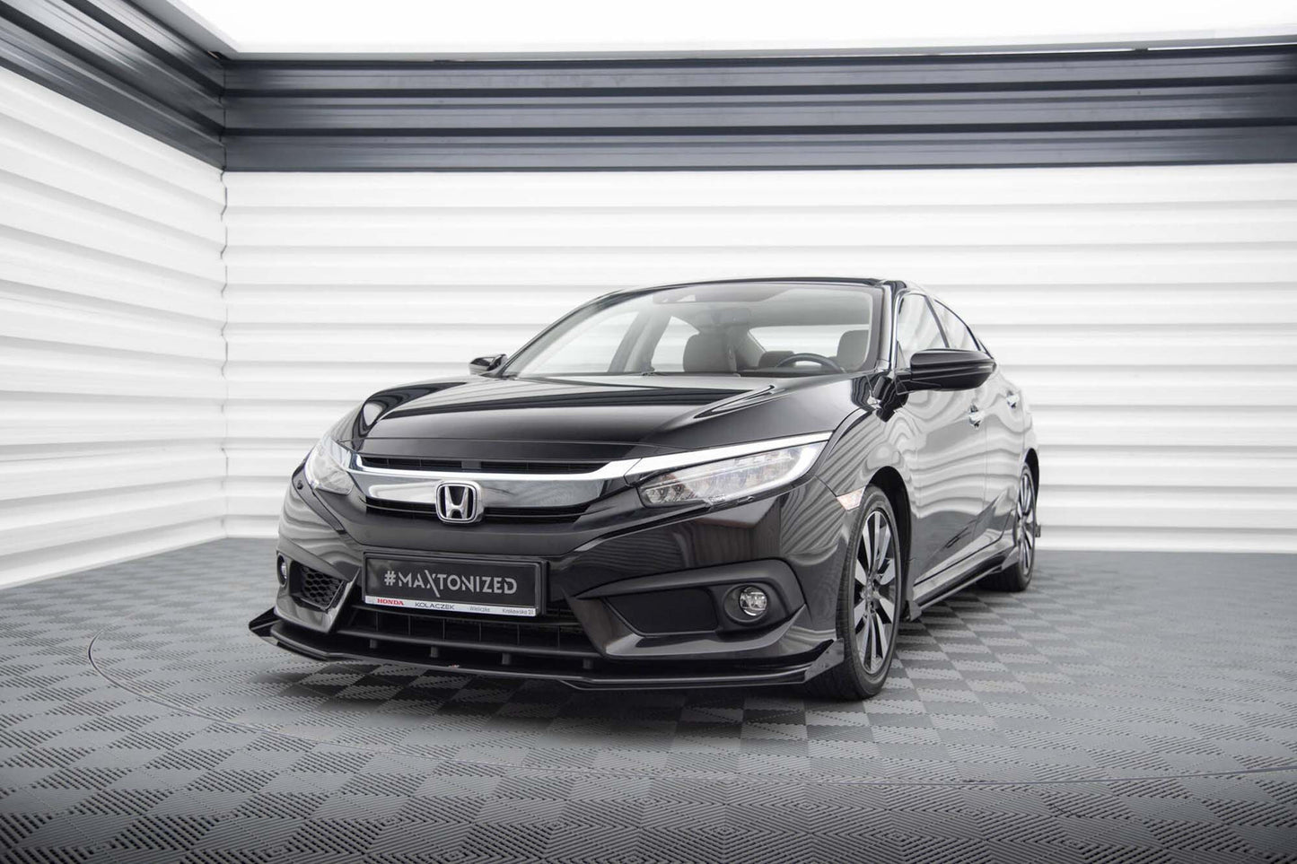 Praguri laterale pentru bara fata Maxton Design pentru Honda Civic (2017-2022), lac negru