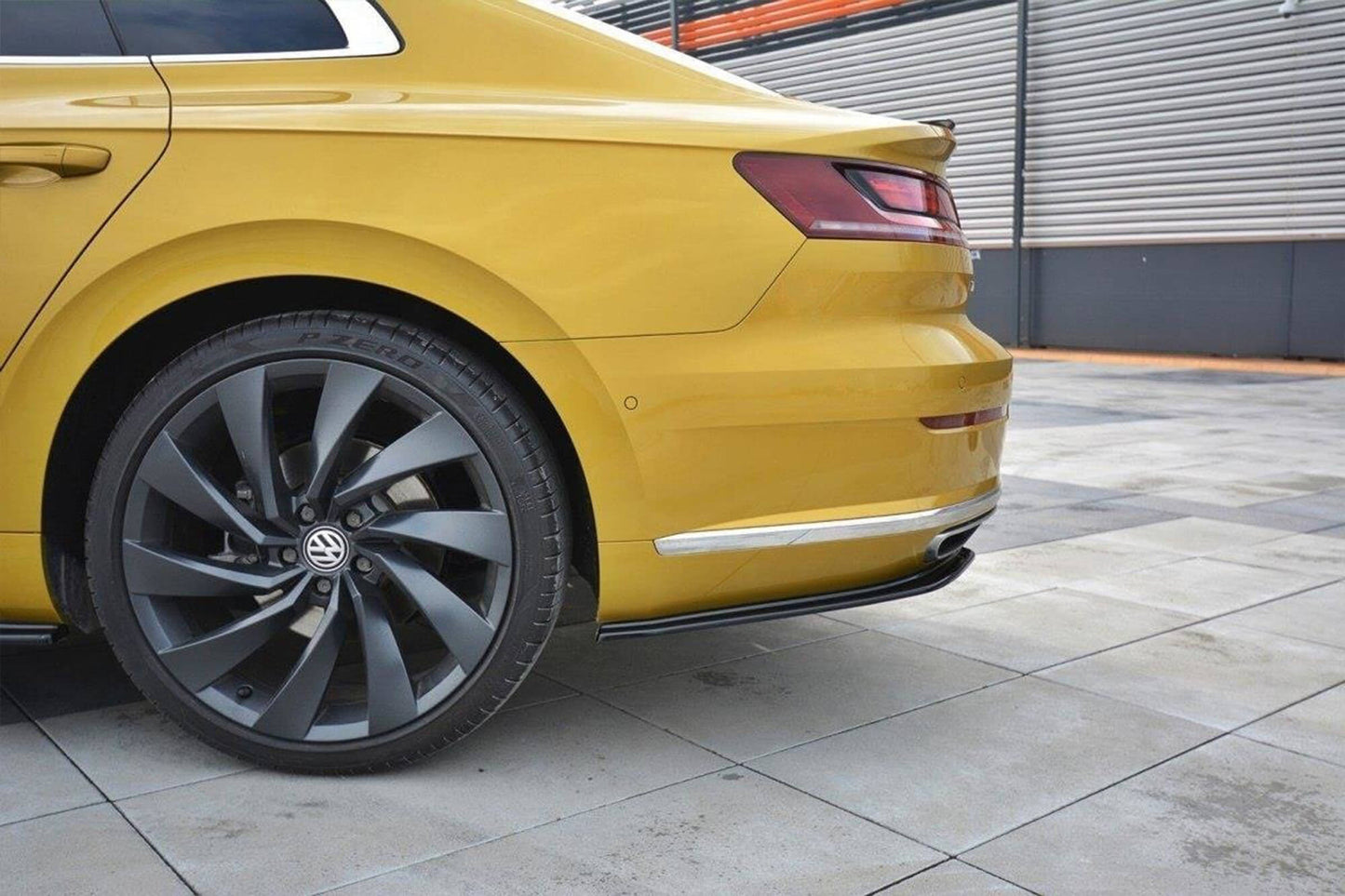 Extensii laterale Maxton Design pentru bara spate R-Line VW Arteon dupa 2017, negru lucios