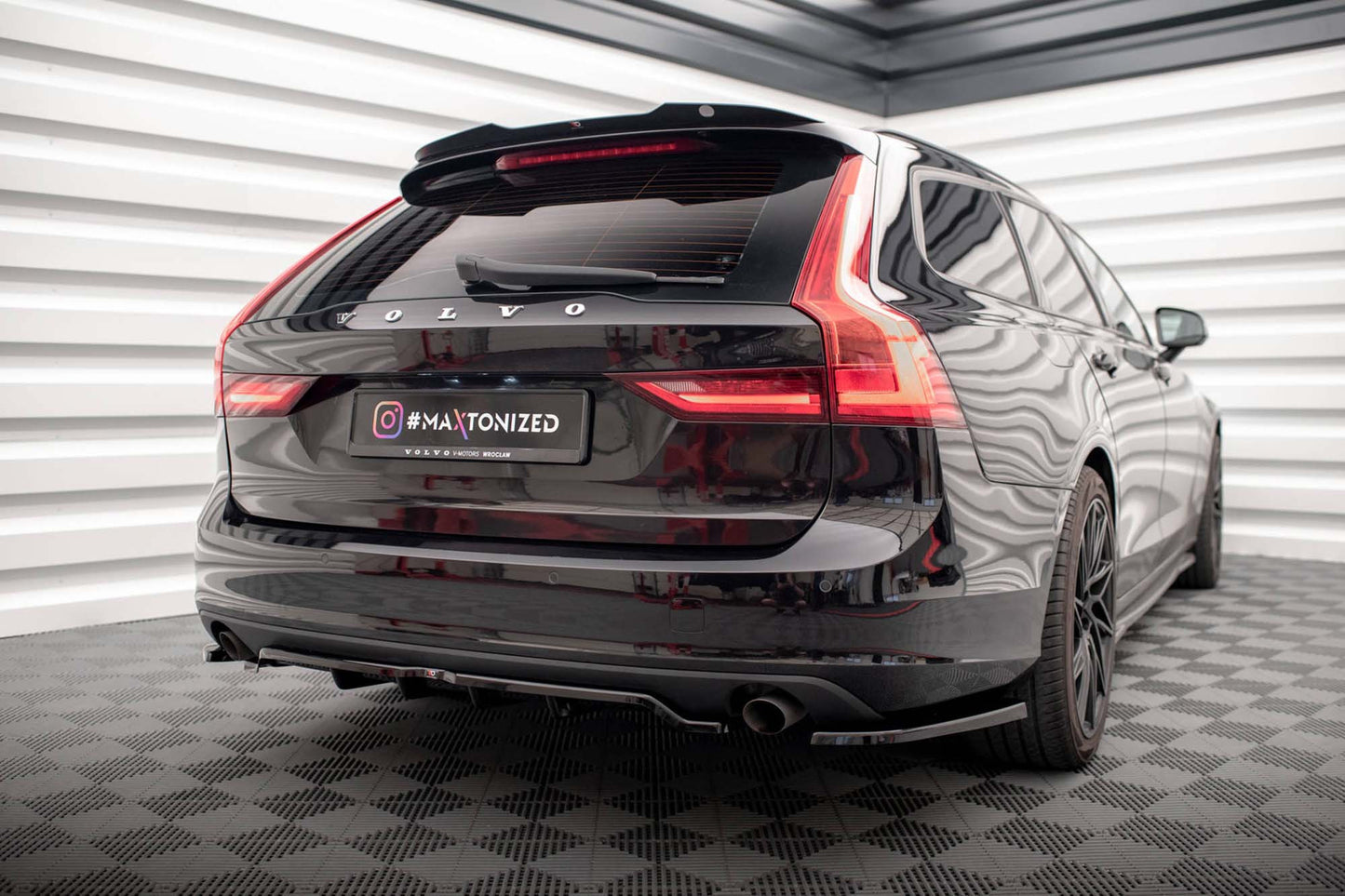 Extensii laterale Maxton Design pentru bara spate Volvo V90 Mk2 (2016-2020), lac negru