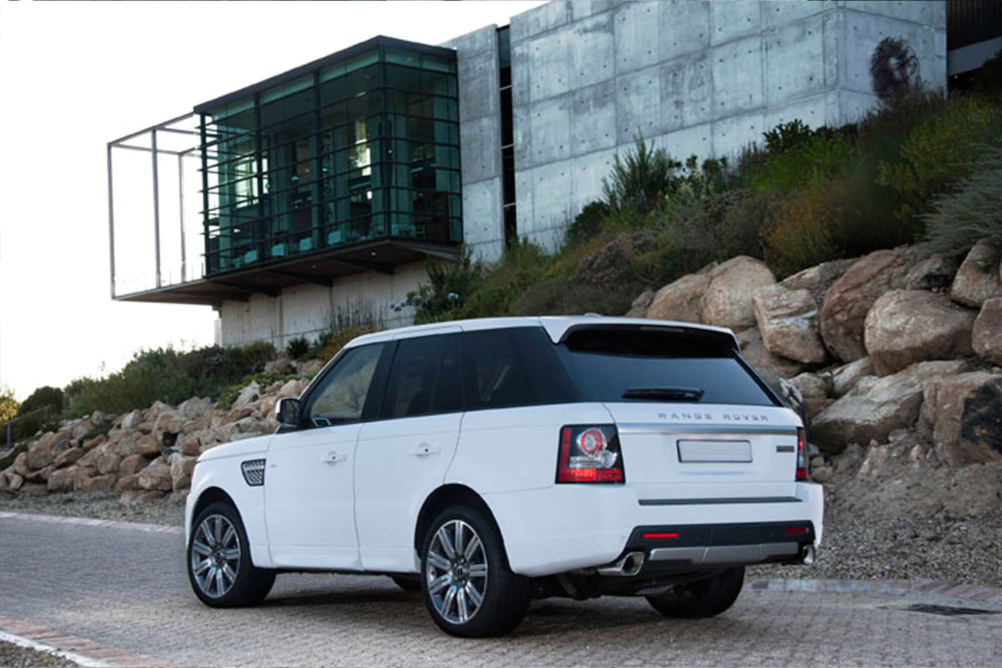 Pachet de tuning compatibil cu Range Rover Sport (2005–2009) conversie la Facelift 2009–2013