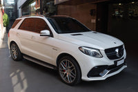 Pachet tuning tip 63 compatibil cu Mercedes GLE W166 (2015–2019) cu bara spate
