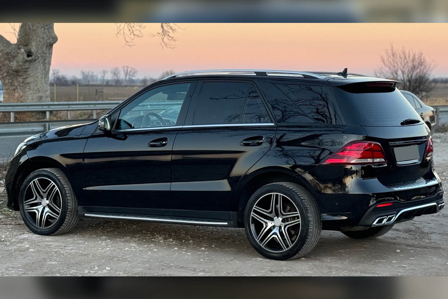 Pachet tuning tip 63 compatibil cu Mercedes ML W166 (2011-2015) convertit în GLE W166, compatibil cu modelul cu faruri xenon