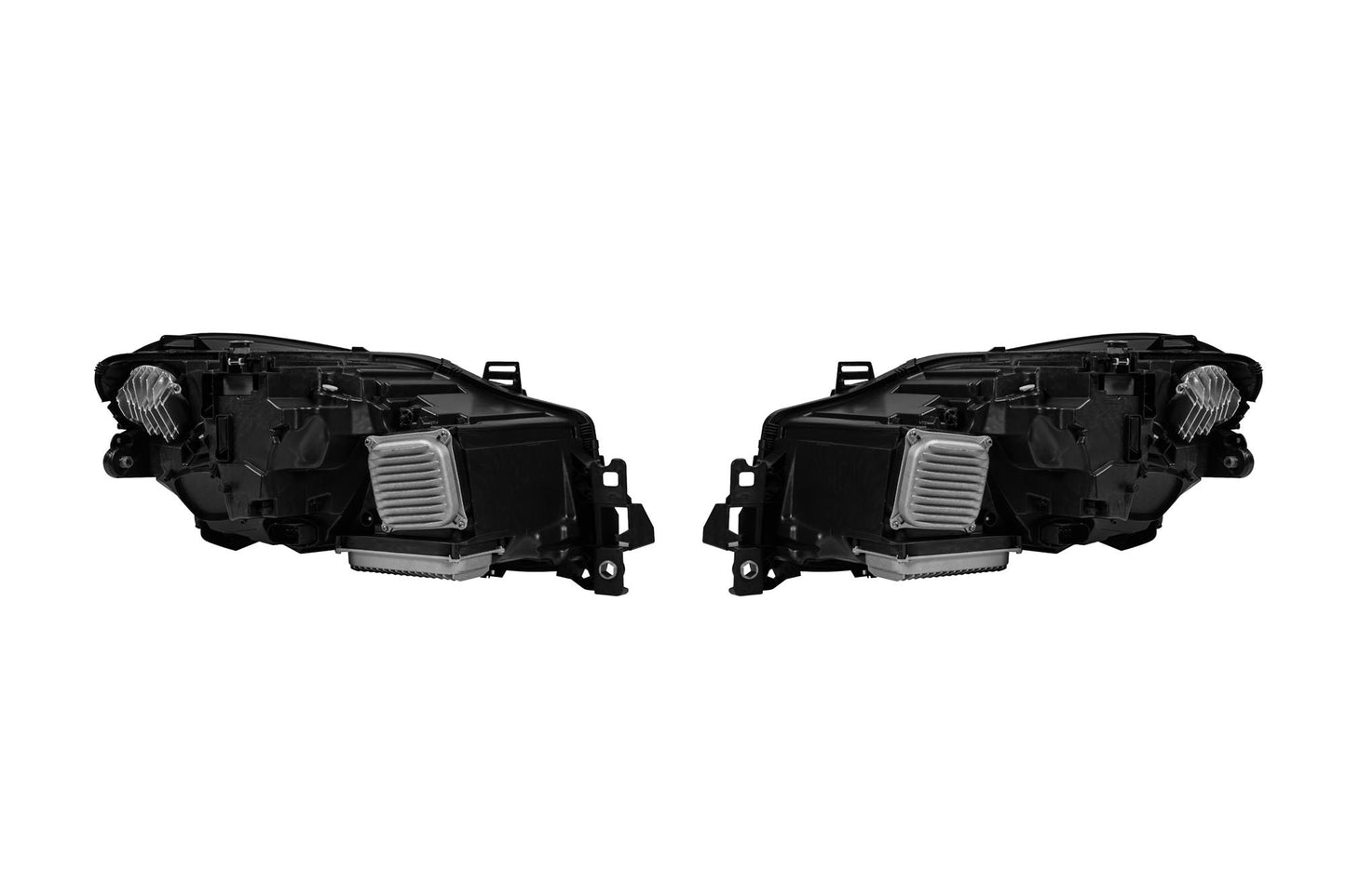 Pachet tuning tip 63 compatibil cu Mercedes ML W166 (2011-2015) convertit în GLE W166, compatibil cu modelul cu faruri xenon