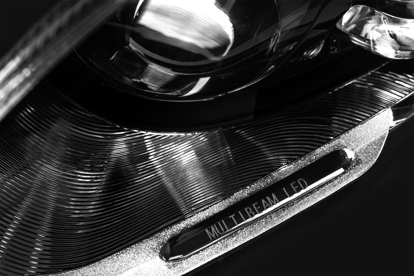 Pachet tuning tip 63 compatibil cu Mercedes S W222 (2013-2017), cu faruri, stopuri, grilă, praguri laterale, compatibil cu ampatament lung