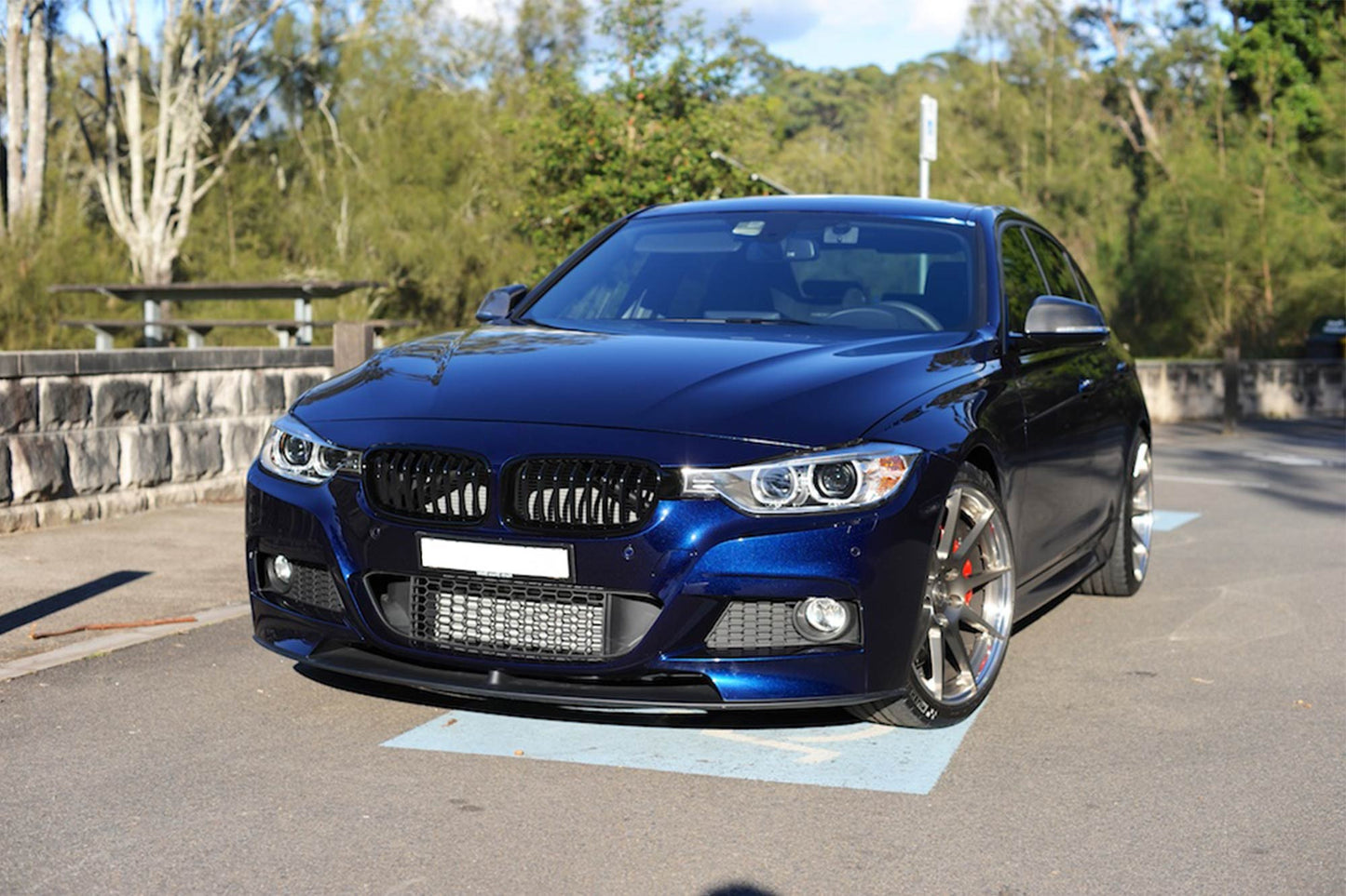 Pachet tuning compatibil cu BMW Seria 3 F30 sedan (2011-2019)