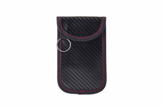 Husa de protectie Amio RFID pentru chei auto 80x130mm cu textura carbon