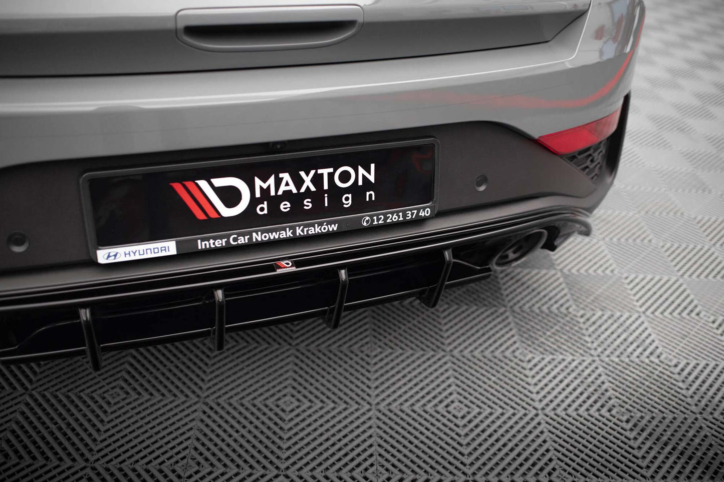 Difuser bara spate Maxton Design pentru Hyundai i30 N hatchback (2020-), negru lac