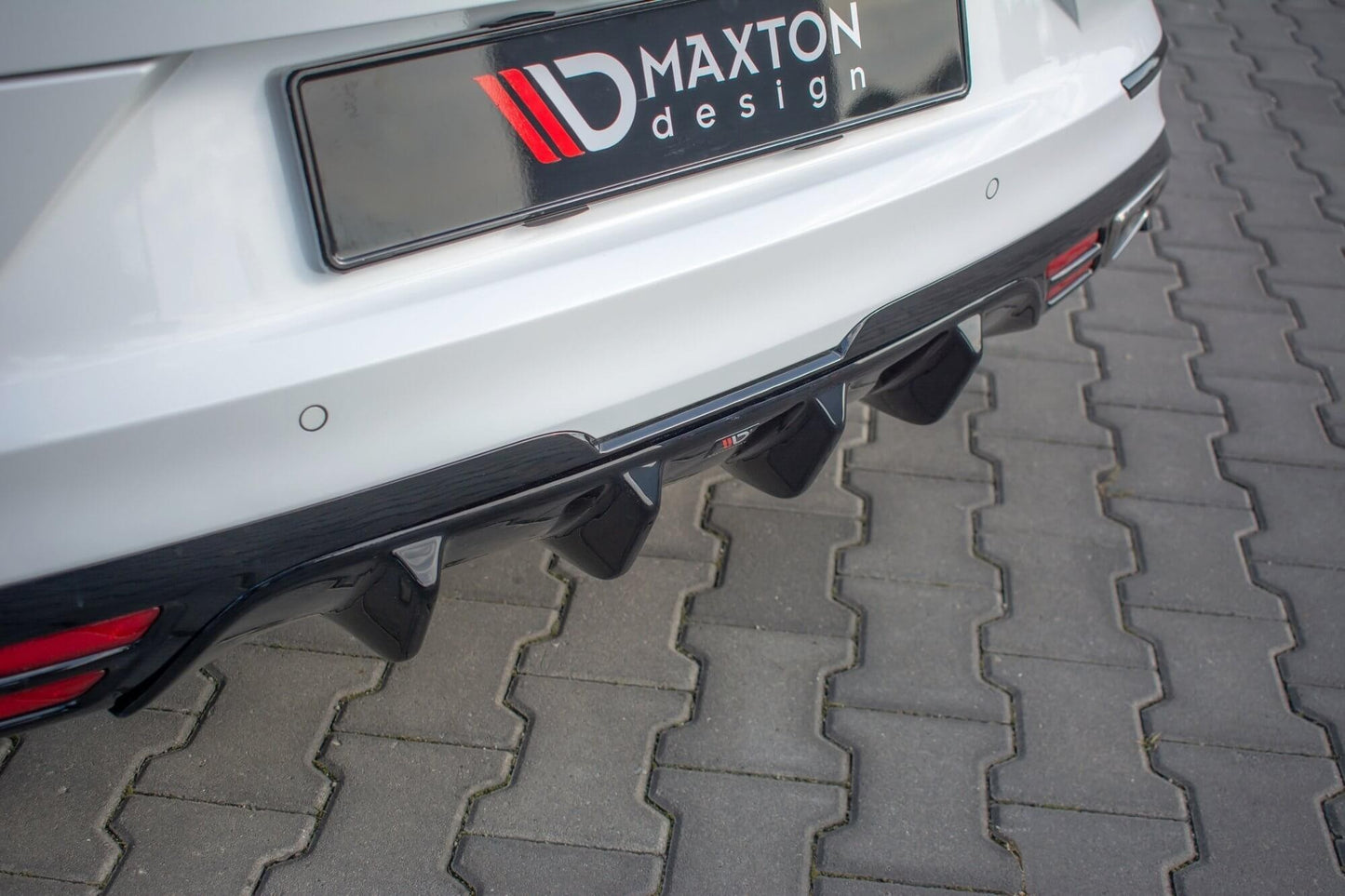 Difuser Maxton Design pentru bara spate GT a Kia Pro Ceed (2018-), culoare carbon