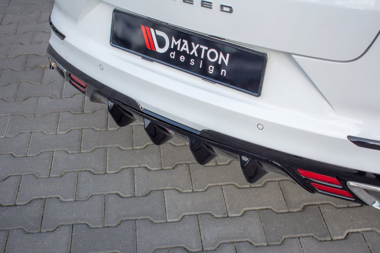 Difuser Maxton Design pentru bara spate GT a Kia Pro Ceed (2018-), culoare carbon