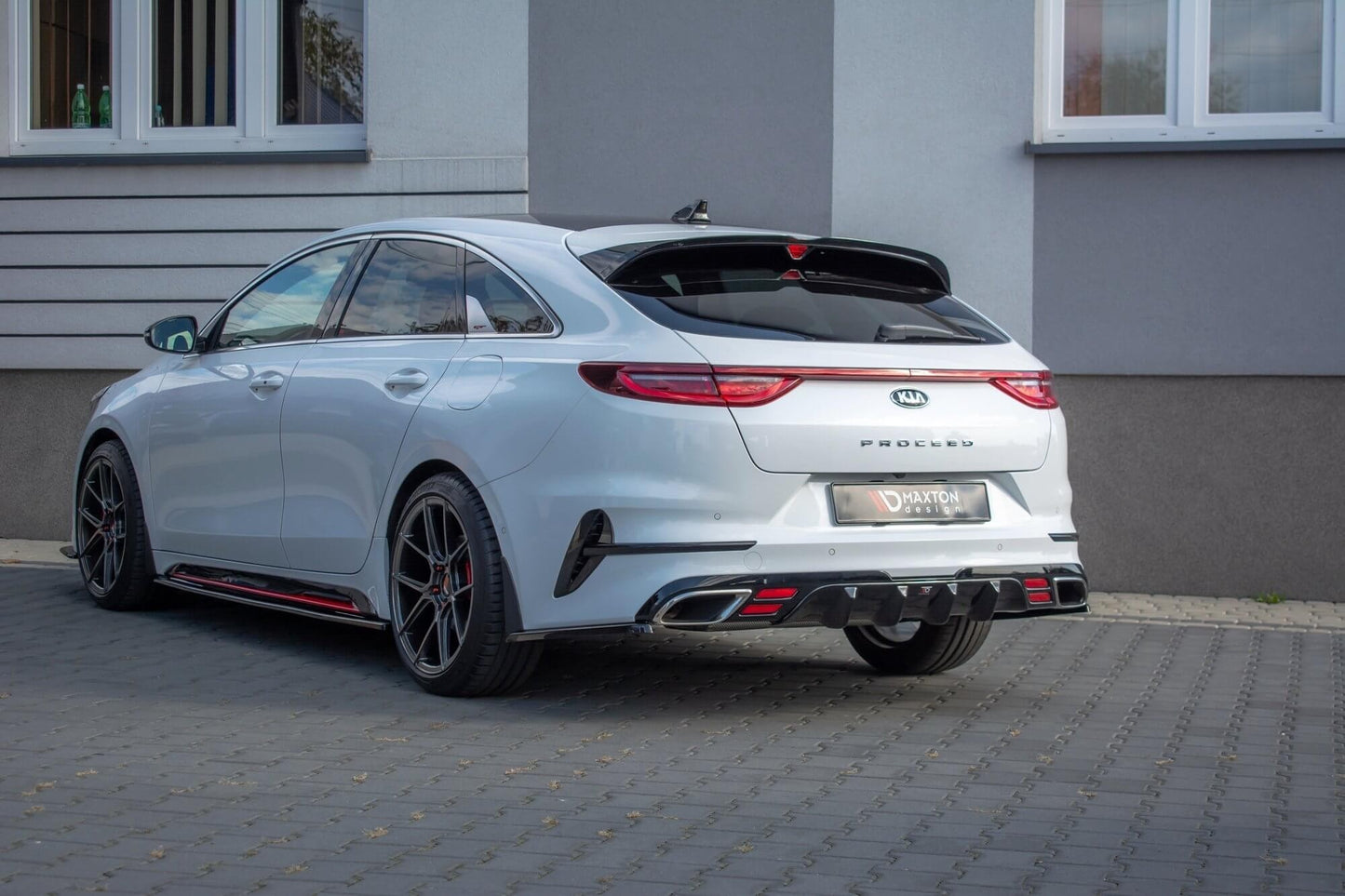Difuser Maxton Design pentru bara spate GT a Kia Pro Ceed (2018-), culoare carbon