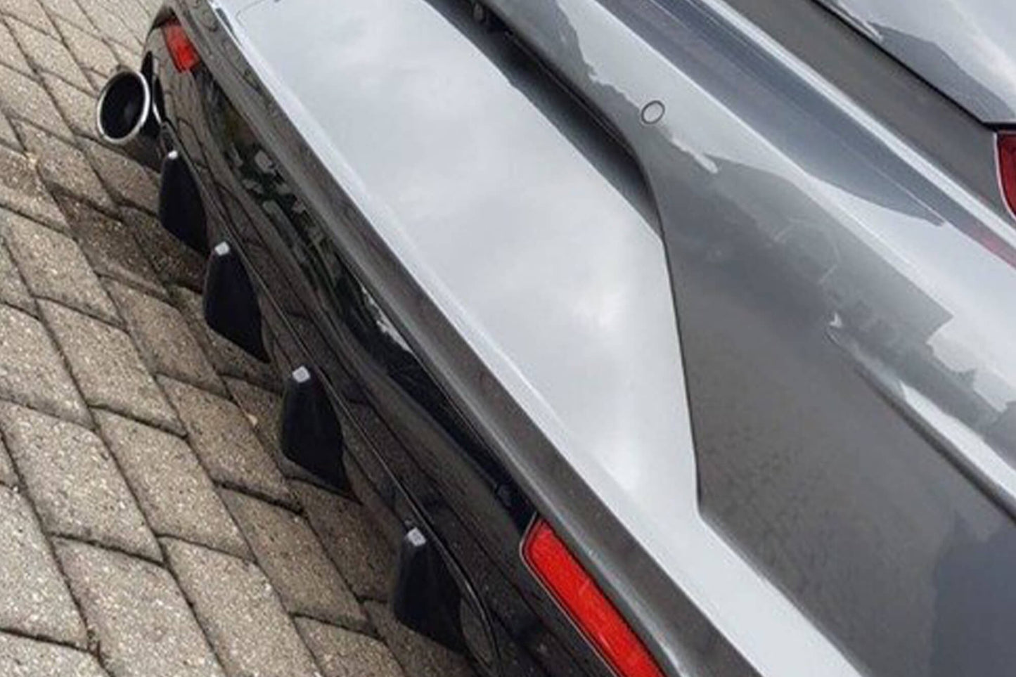 Inserție difuzor spate Maxton Design pentru VW Scirocco 2014-2017, lac negru