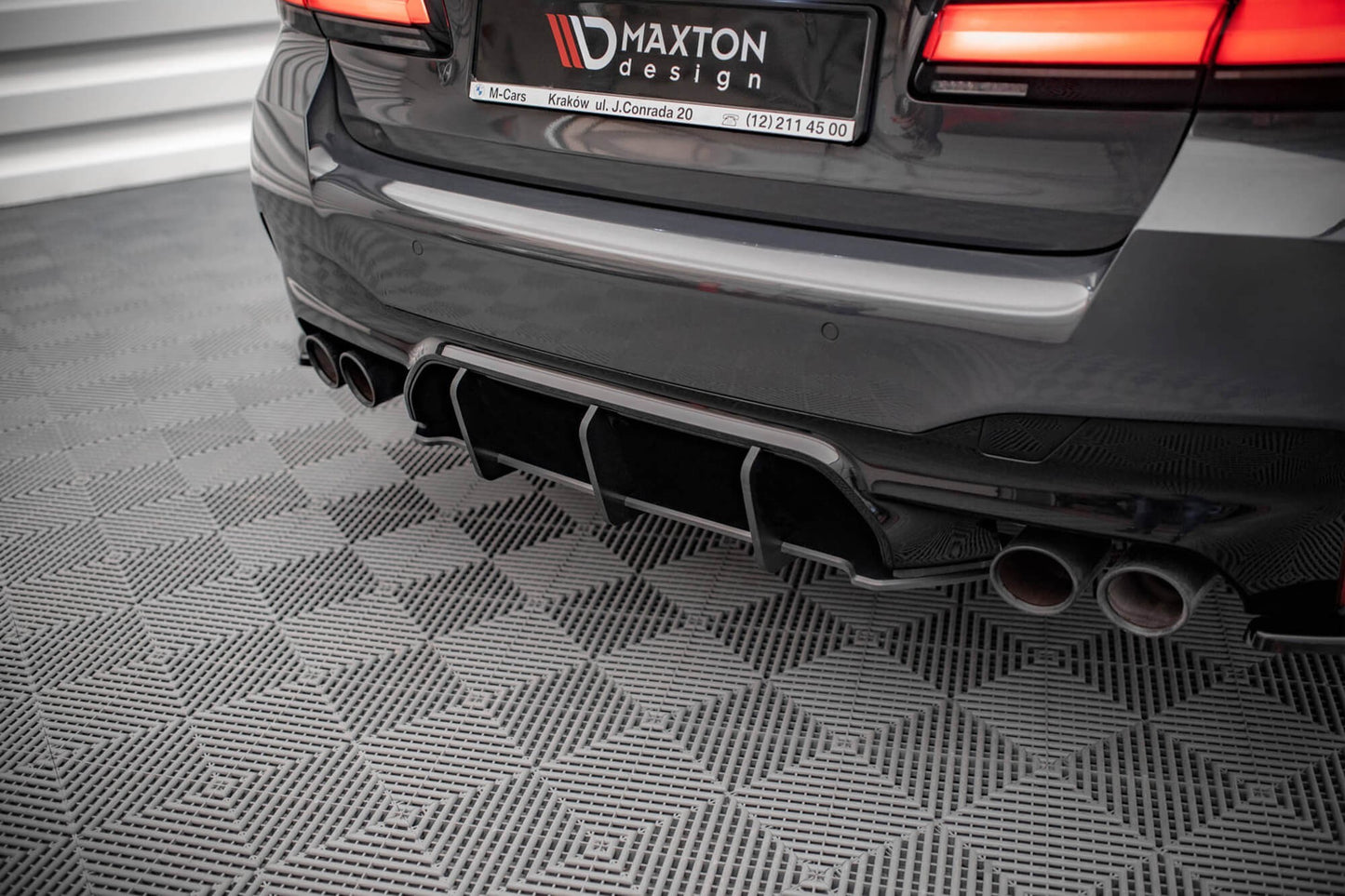 Maxton Design insertii diffuser pentru BMW M5 F90 (2017-2020), negru mat